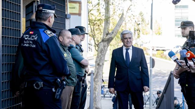El expresidente interino de la Real Federación Española de Fútbol (RFEF), Pedro Rocha, a su llegada al Juzgado de Primera Instancia e Instrucción Número 4 de Majadahonda.