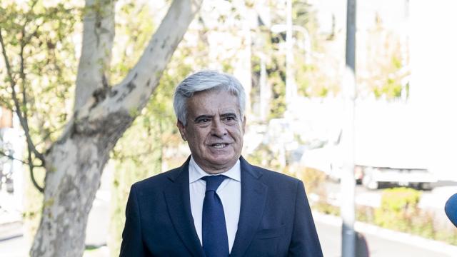 El expresidente interino de la Real Federación Española de Fútbol (RFEF), Pedro Rocha, a su llegada al Juzgado de Primera Instancia e Instrucción Número 4 de Majadahonda.