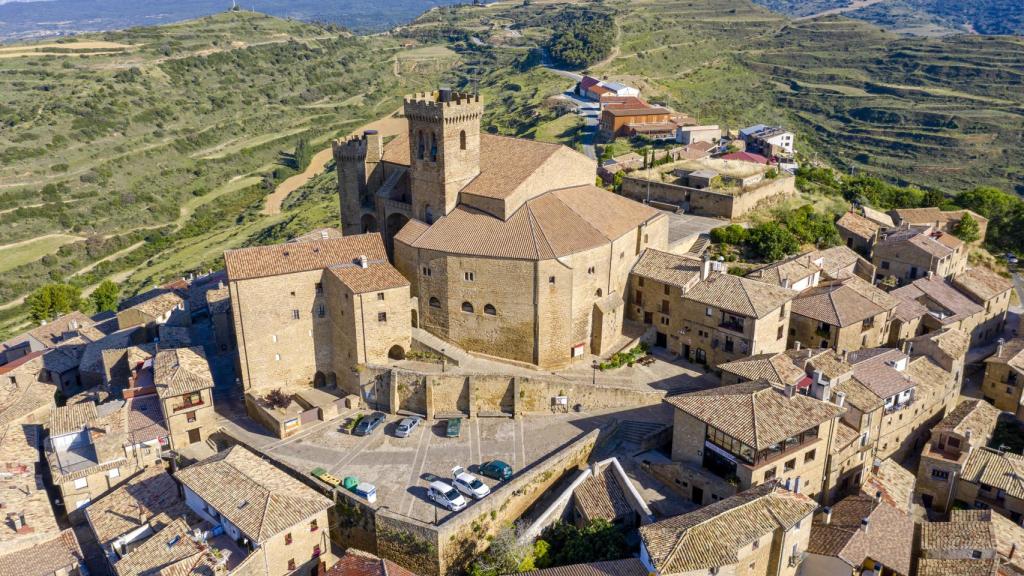 Plano aéreo del santuario de Ujué, en Navarra.