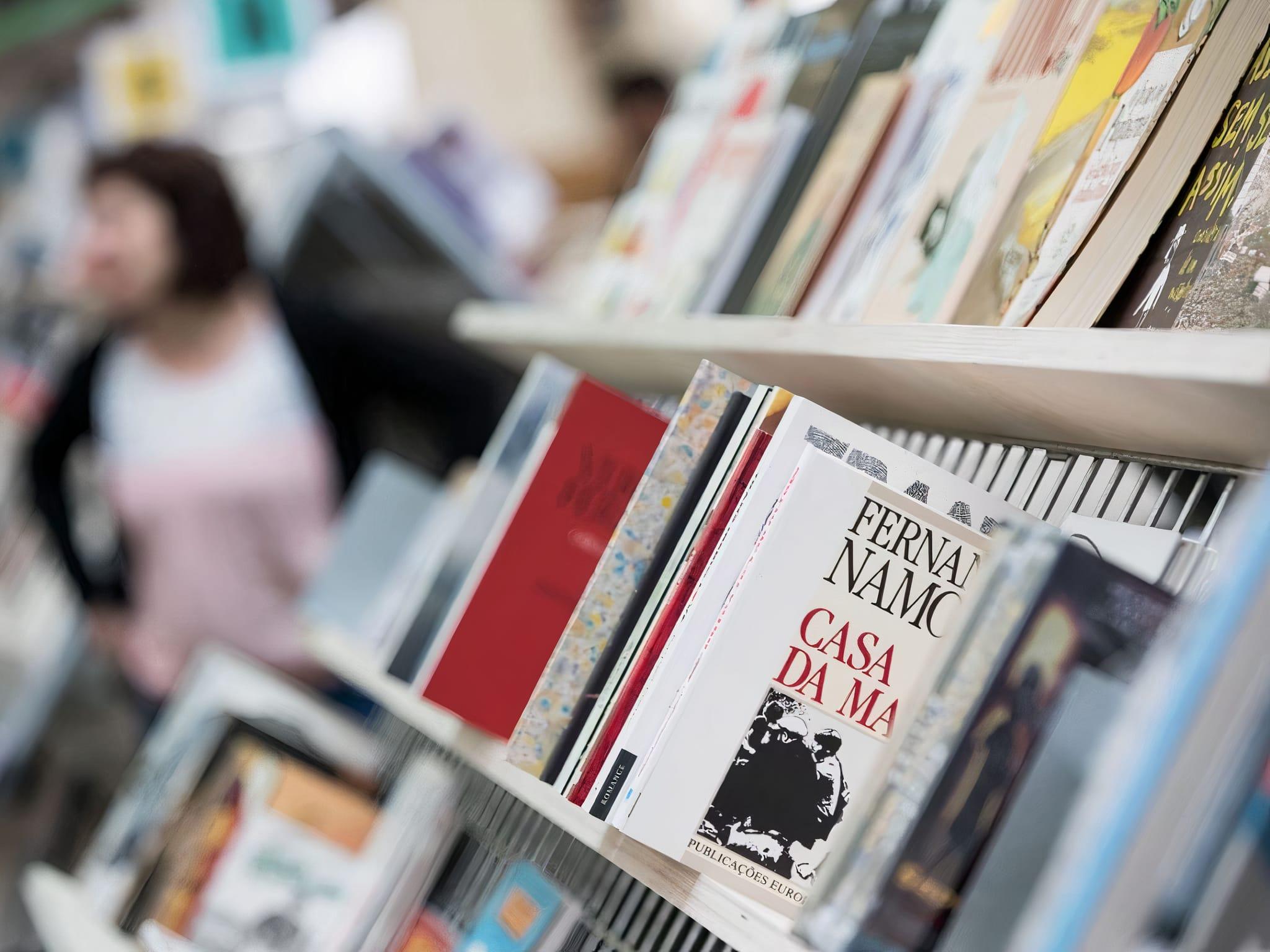 La Semana del Libro de Santiago vuelve a la praza da Quintana.