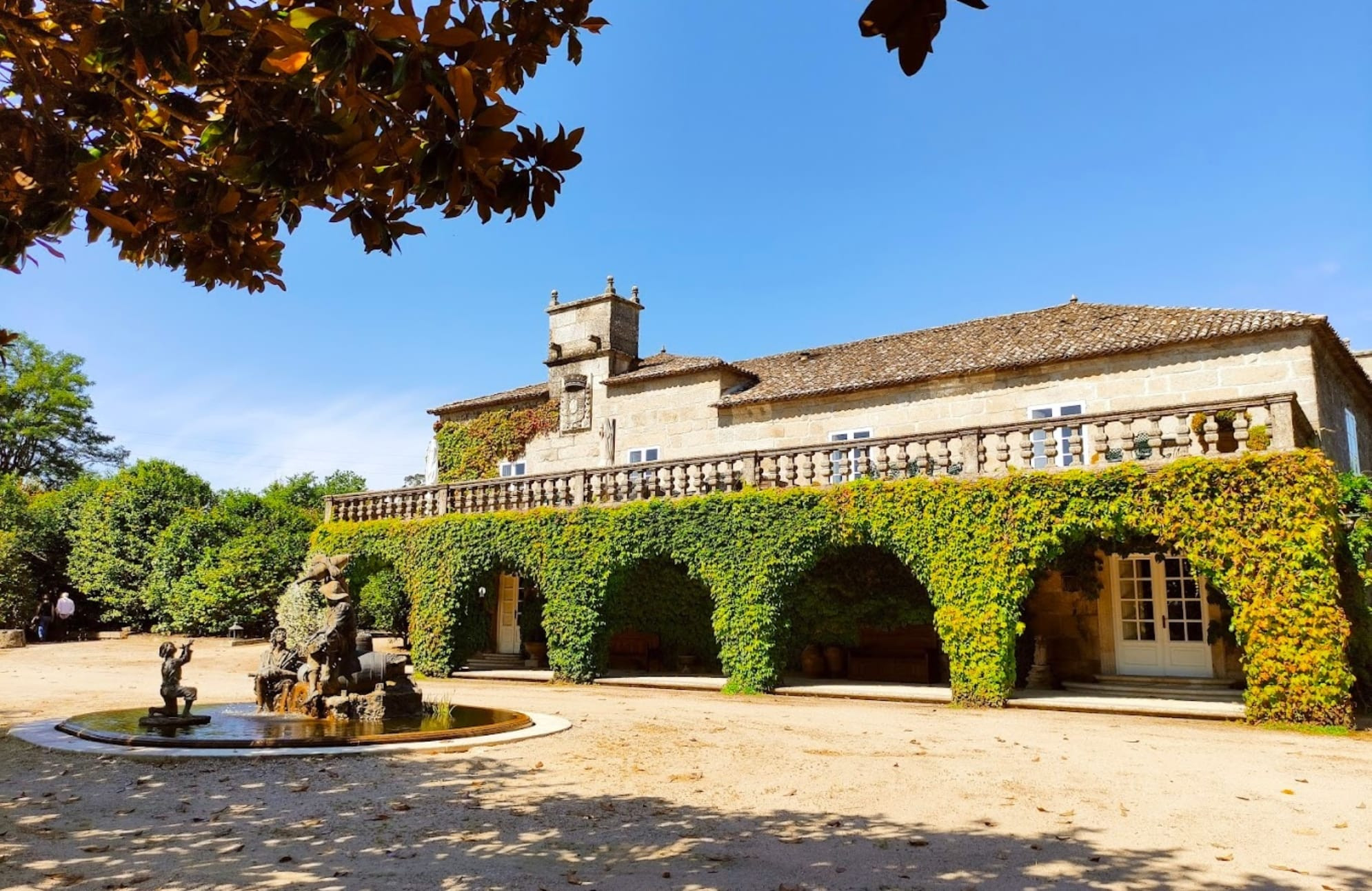 Vista de una de las fachadas del Pazo de Pegullal en Salceda de Caselas. Foto: Pazo de Pegullal
