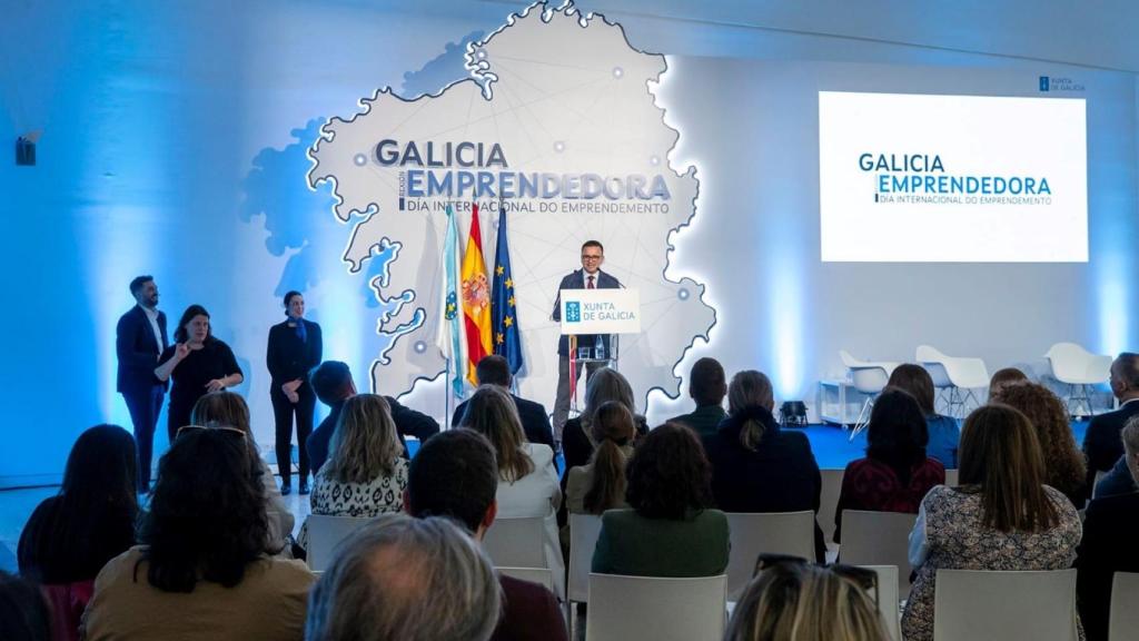 Intervención del conselleiro de Emprego, Comercio e Emigración, José González