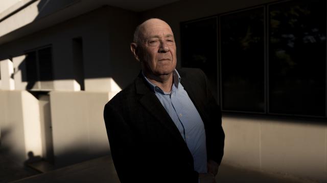 Alberto Spektorowski, en la azotea de la Universidad Torcuatto di Tella de Buenos Aires.