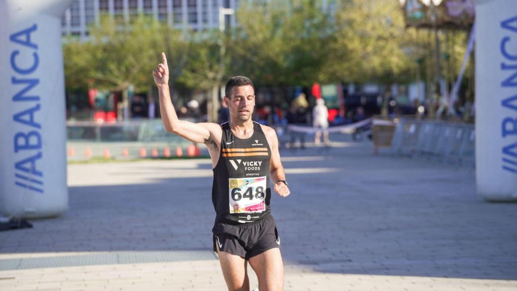 La II Carrera Solidaria Costa Ártabra entre A Coruña y Oleiros reúne a casi 700 personas
