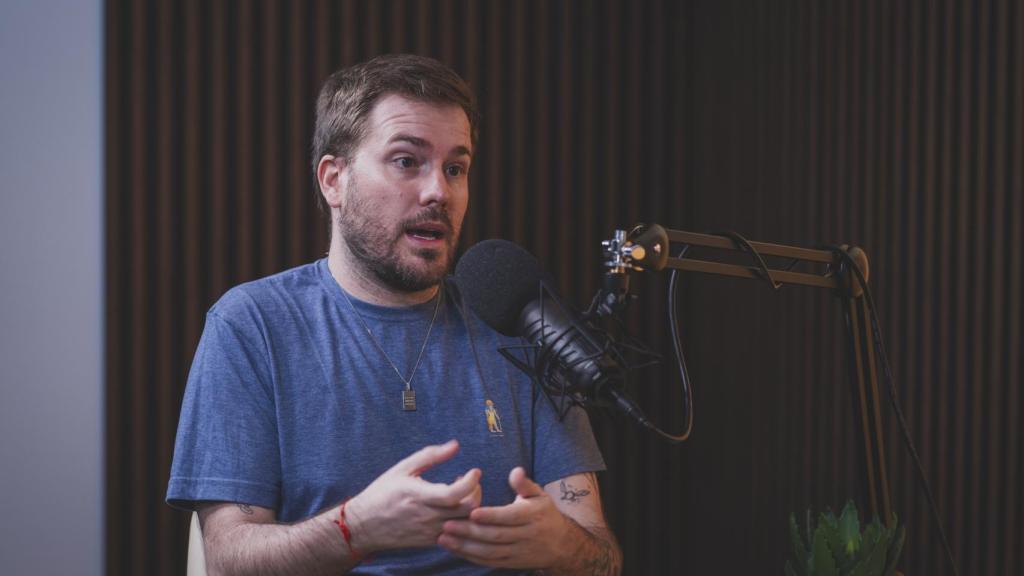 Javier Ruescas es autor de la trilogía Play y la saga Las Crónicas de la Fortuna