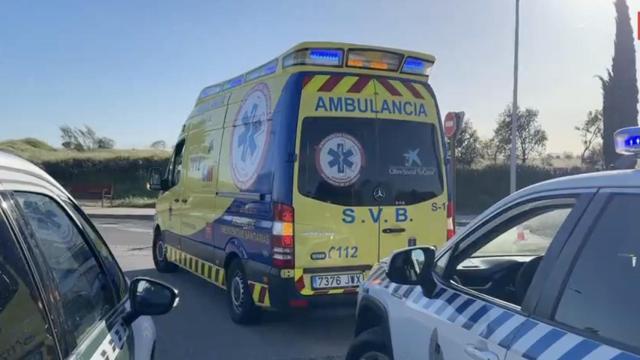 Una ambulancia en el lugar de los hechos.