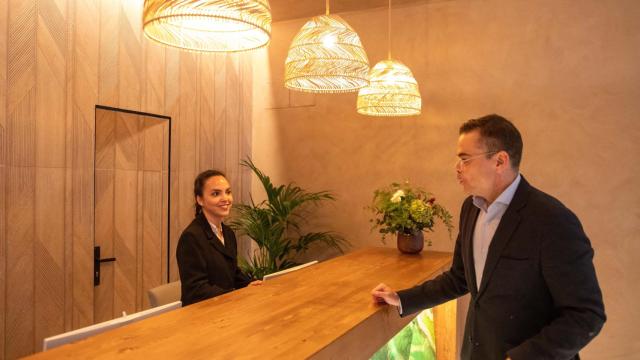 Imagen de archivo de la recepción de un hotel.