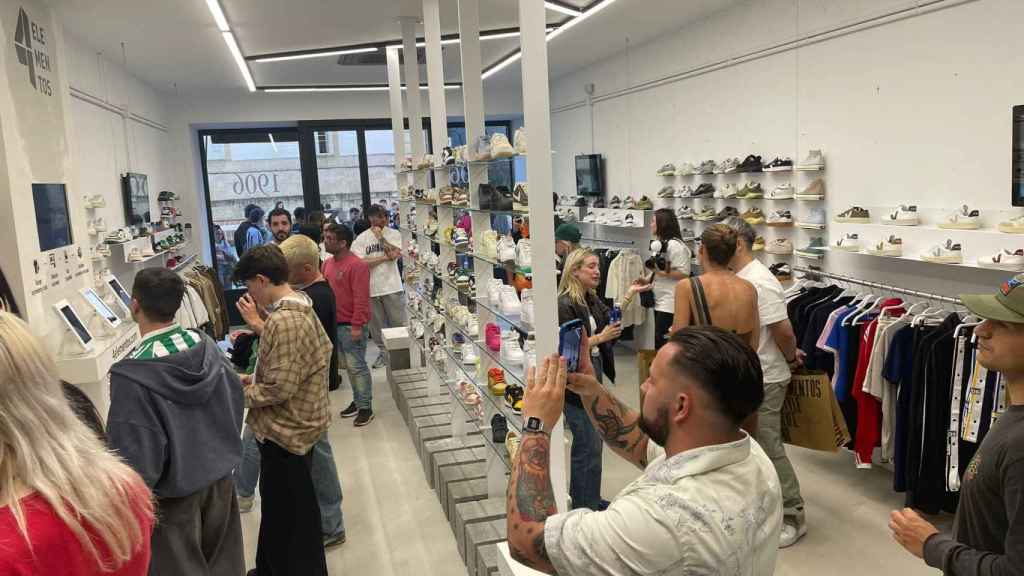 Inauguración de la nueva tienda de 4Elementos.