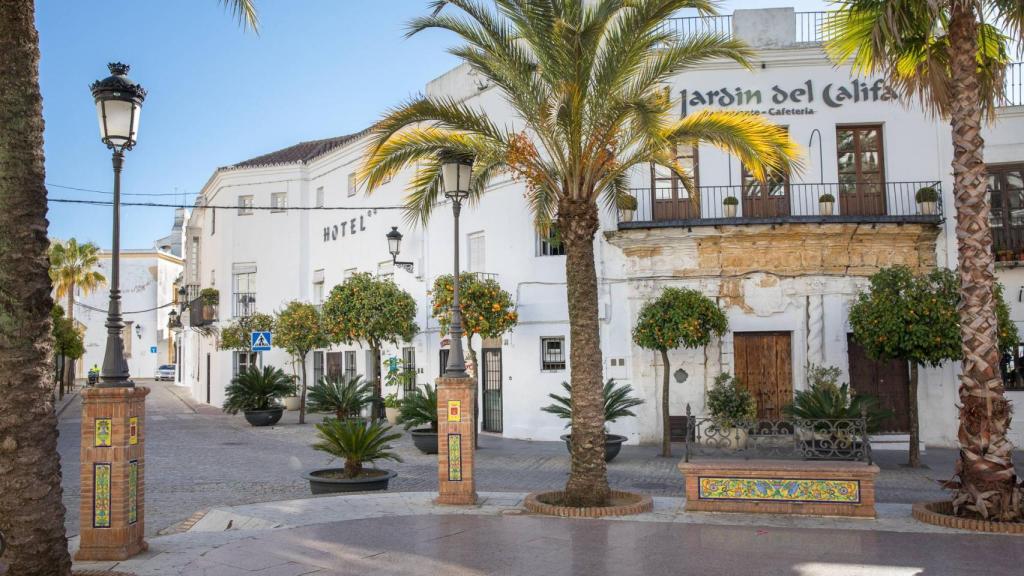 El surfista que llegó a Vejer buscando un bocadillo y ahora tiene un imperio gastronómico