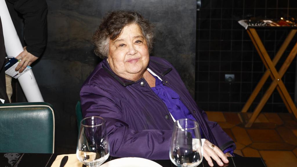 Cristina Almeida en su última imagen pública, en febrero de 2024,  durante el estreno del documental 'Fundación Theodora: mucho mas que sonrisas', en Madrid