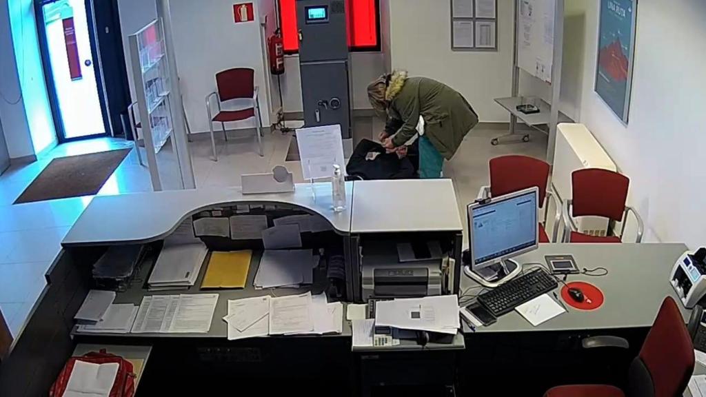 Imagen del robo que cometió el hombre detenido.