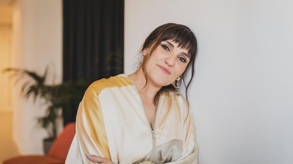 Rozalén posa tras su entrevista con EL ESPAÑOL.