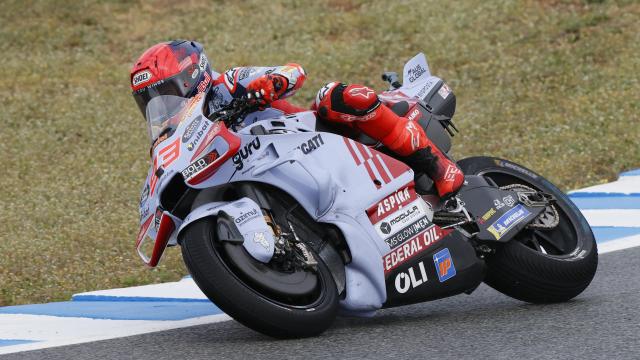 Marc Márquez, durante la sesión de clasificación con el asfalto mojado, en el circuito de Jerez.