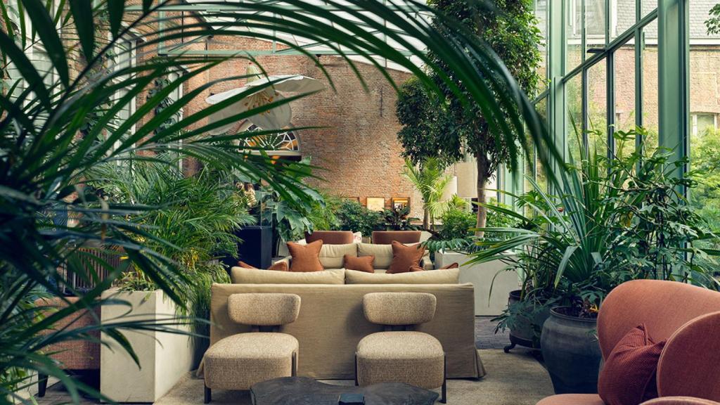 El hotel de Amberes que fue un antiguo monasterio y ahora tiene tres restaurantes con estrellas Michelin