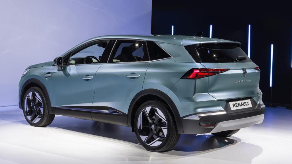 El Renault Symbioz tiene un tamaño medio y se sitúa entre el Captur y el Austral.