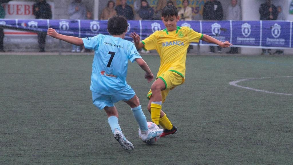 Imagen de archivo de un partido alevín.