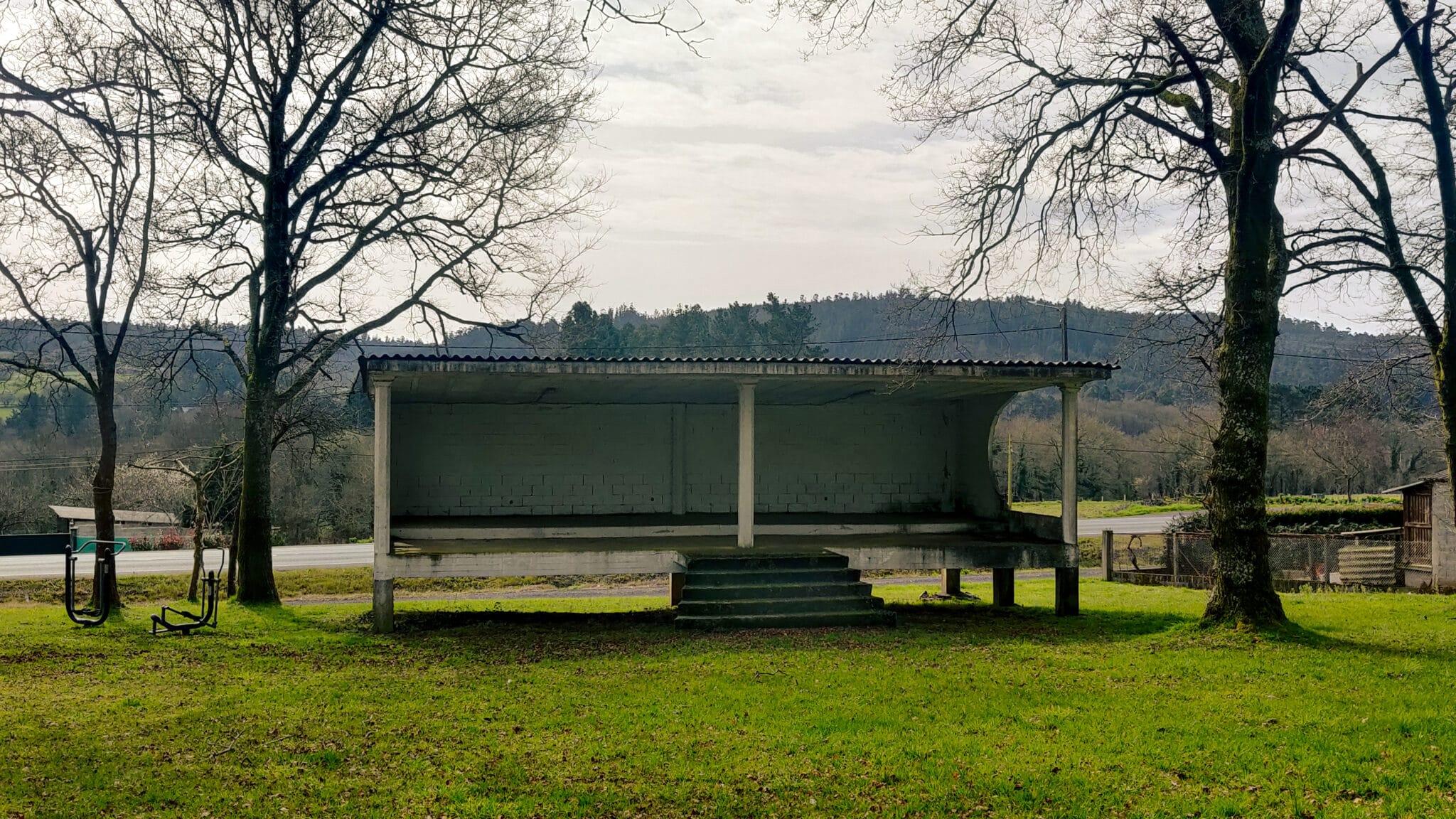 Palco de música en Gonzar, O Pino, A Coruña. Foto: Palcos.gal