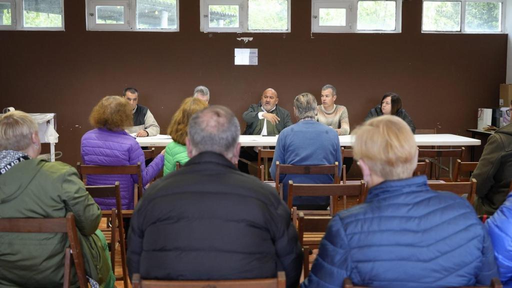 Reunión con los vecinos