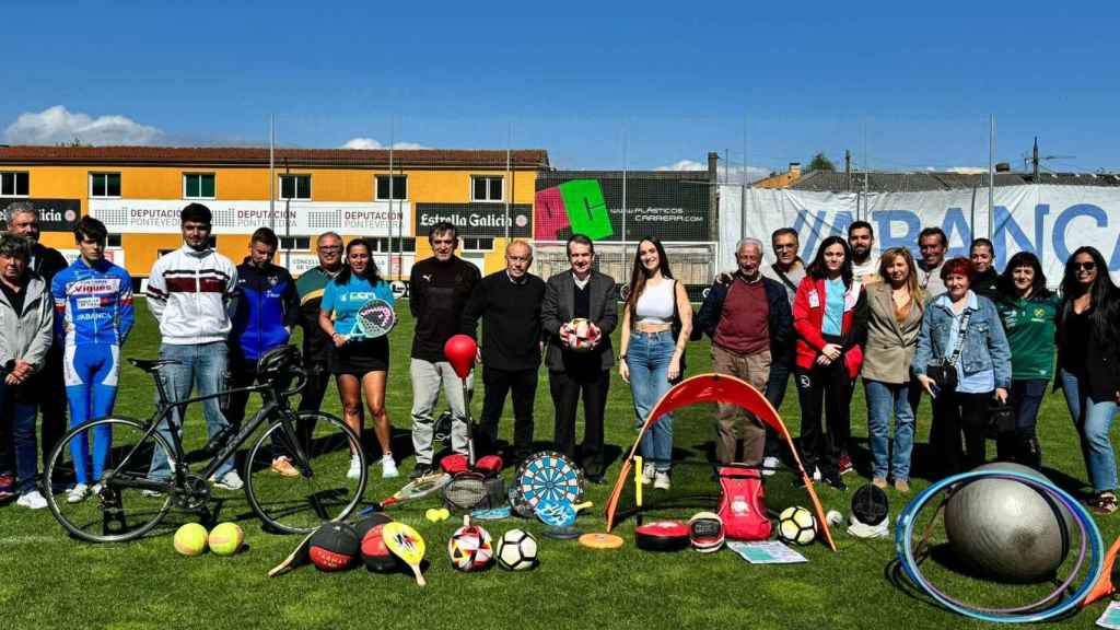 Presentación del campus de verano del Coruxo FC.