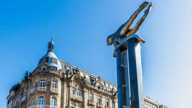 Vigo, puerta del sol, sireno