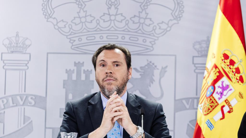 El ministro de Transportes y Movilidad Sostenible, Óscar Puente, durante una rueda de prensa posterior a la reunión del Consejo de Ministros.