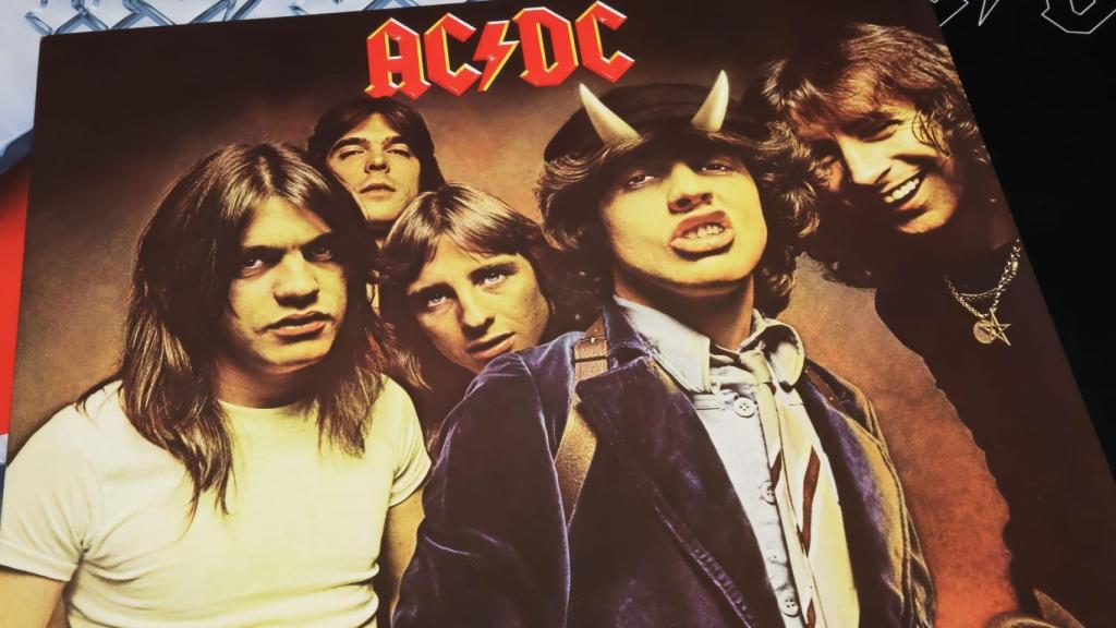 AC/DC