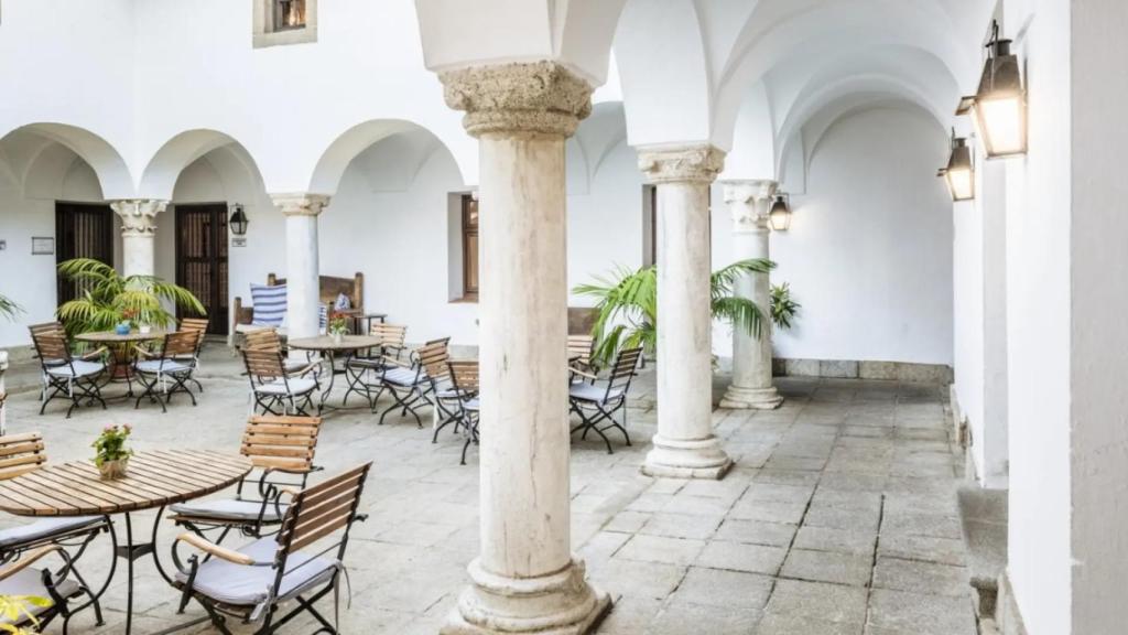Claustro del Parador de Mérida.