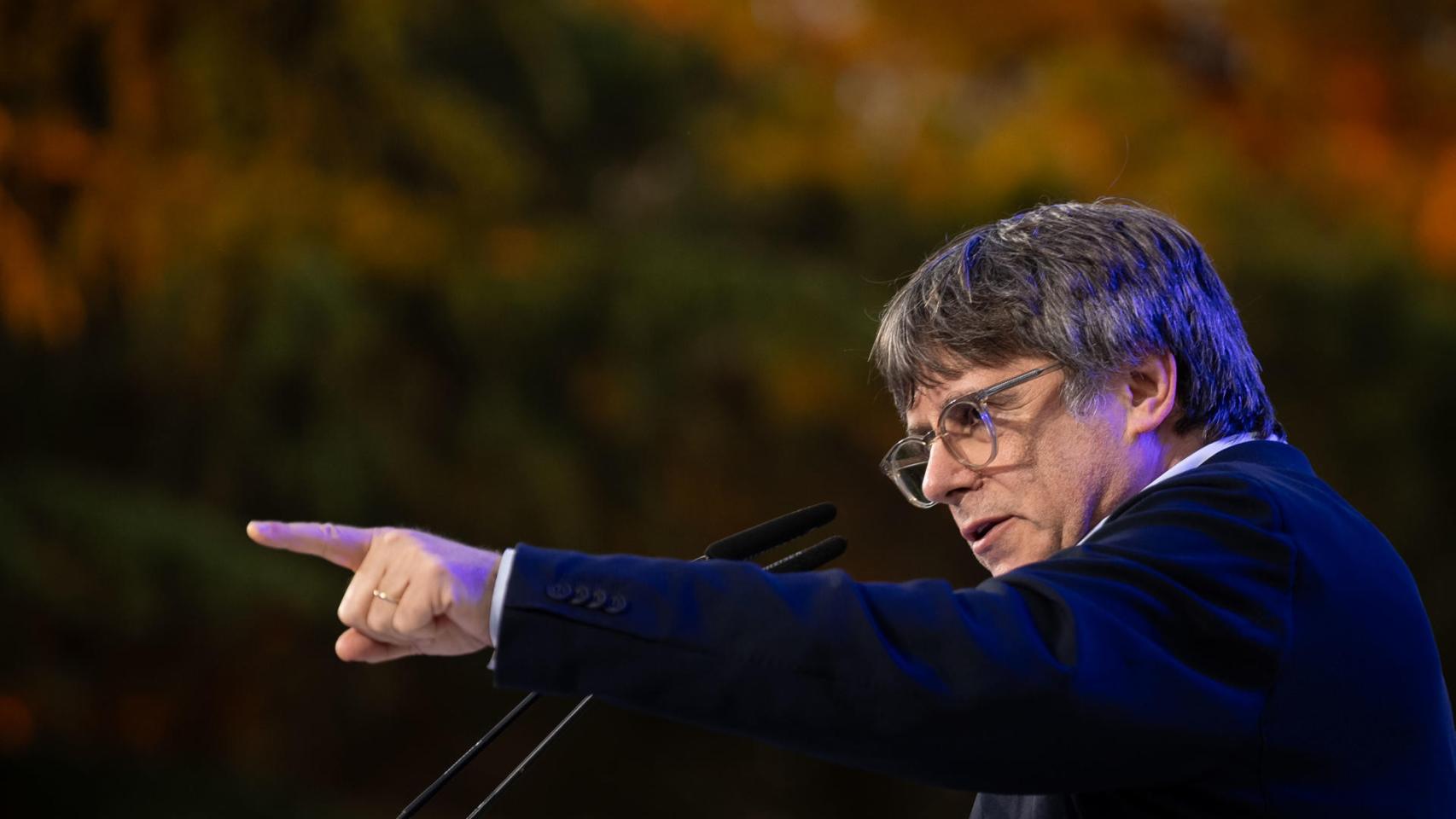 Carles Puigdemont, este viernes, durante el acto de cierre de campaña de Junts en Elna (Francia).
