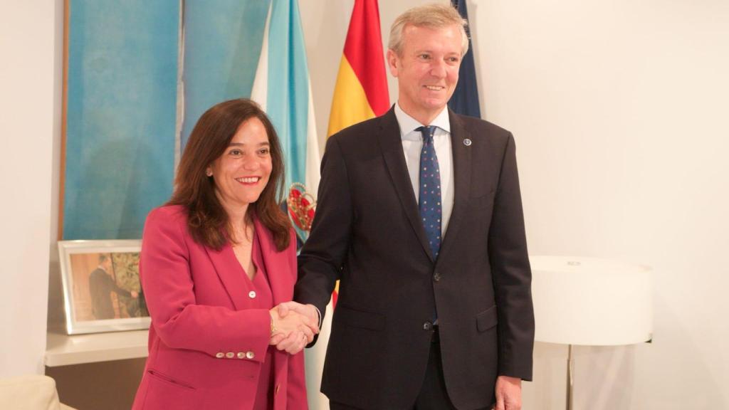 Inés Rey y Alfonso Rueda se reúnen para abordar el futuro de la fachada marítima