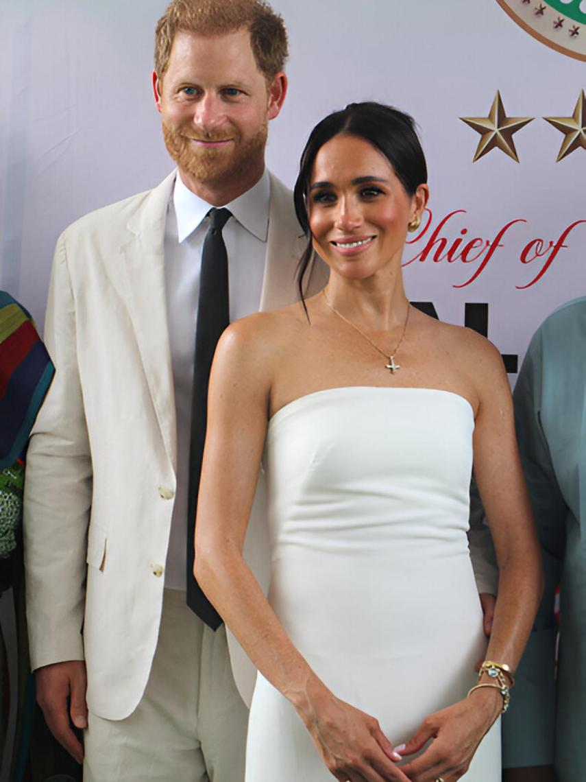El príncipe Harry y Meghan Markle, en la recepción celebrada en Abuja.