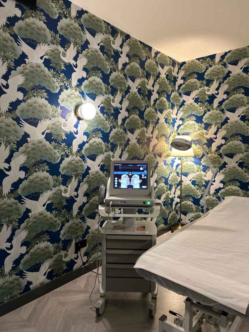 Aparatología para tratamiento Ultherapy en el centro de estética Dra Electa Navarrete.