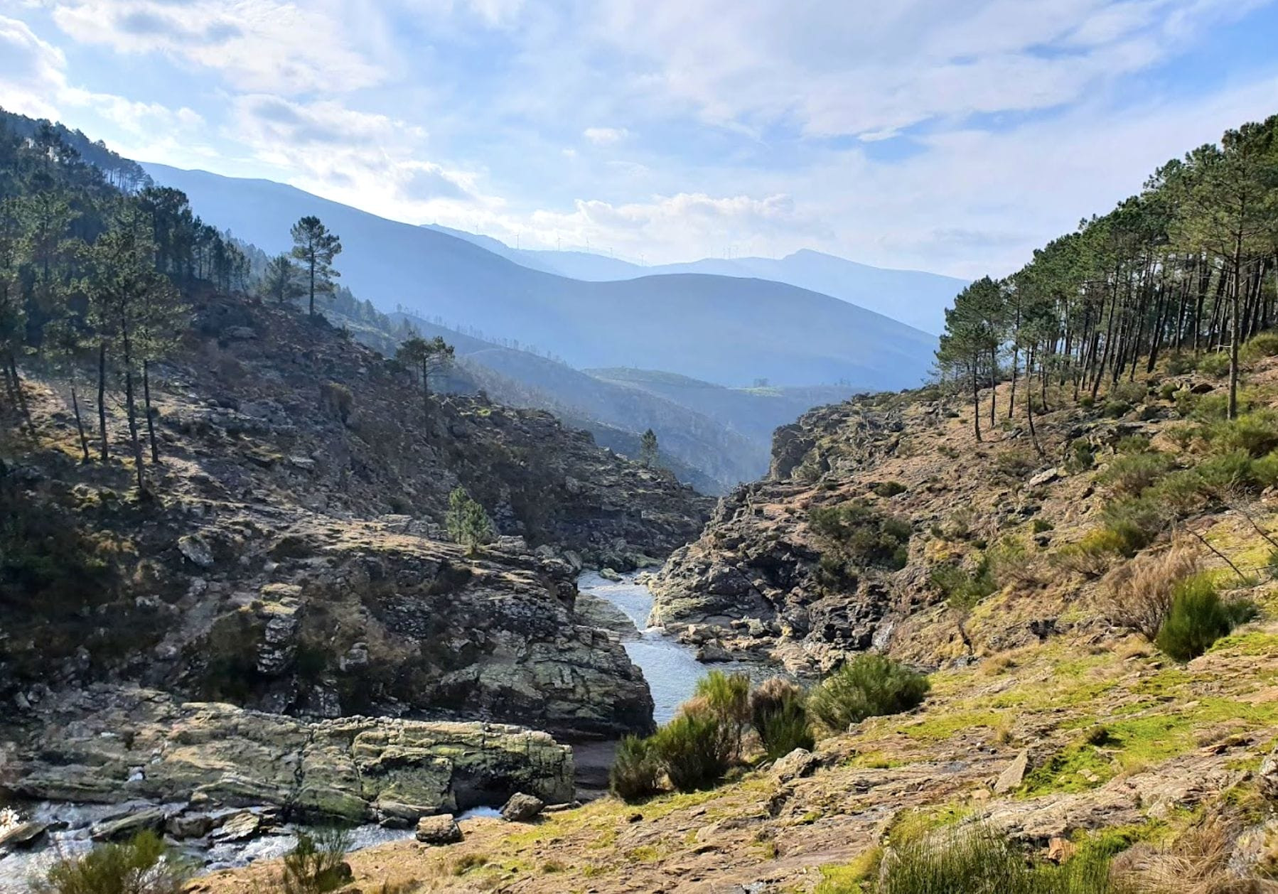 Paisajes a orillas del río Olo, Fisgas de Ermelo. Foto: VisitPortugal