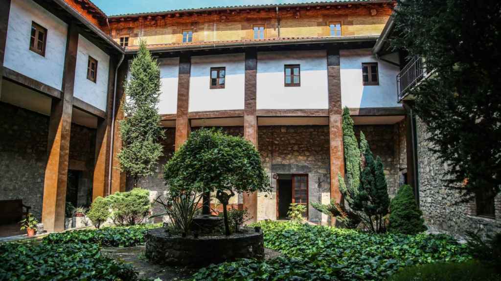 Detalle de uno de los patios del monasterio de Orduña.