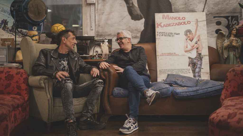 Manolo Kabezabolo y J. Alberto Andrés Cuesta, director del documental.