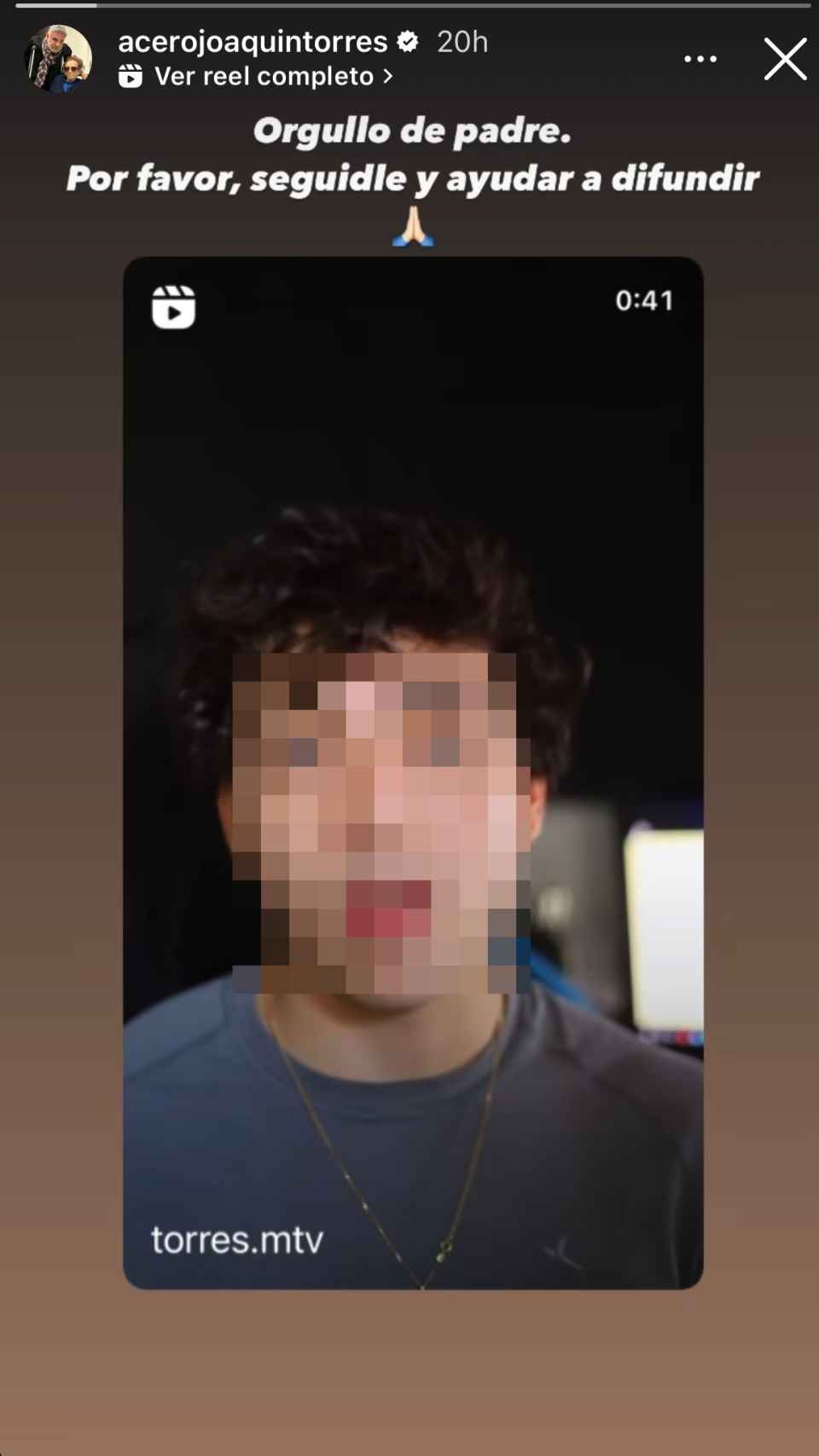 Joaquín Torres, orgulloso de su hijo, promociona su contenido motivacional.