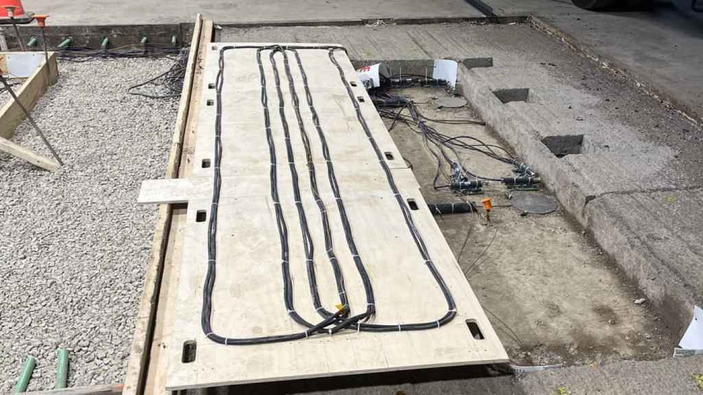 Sistema de bobina en carretera