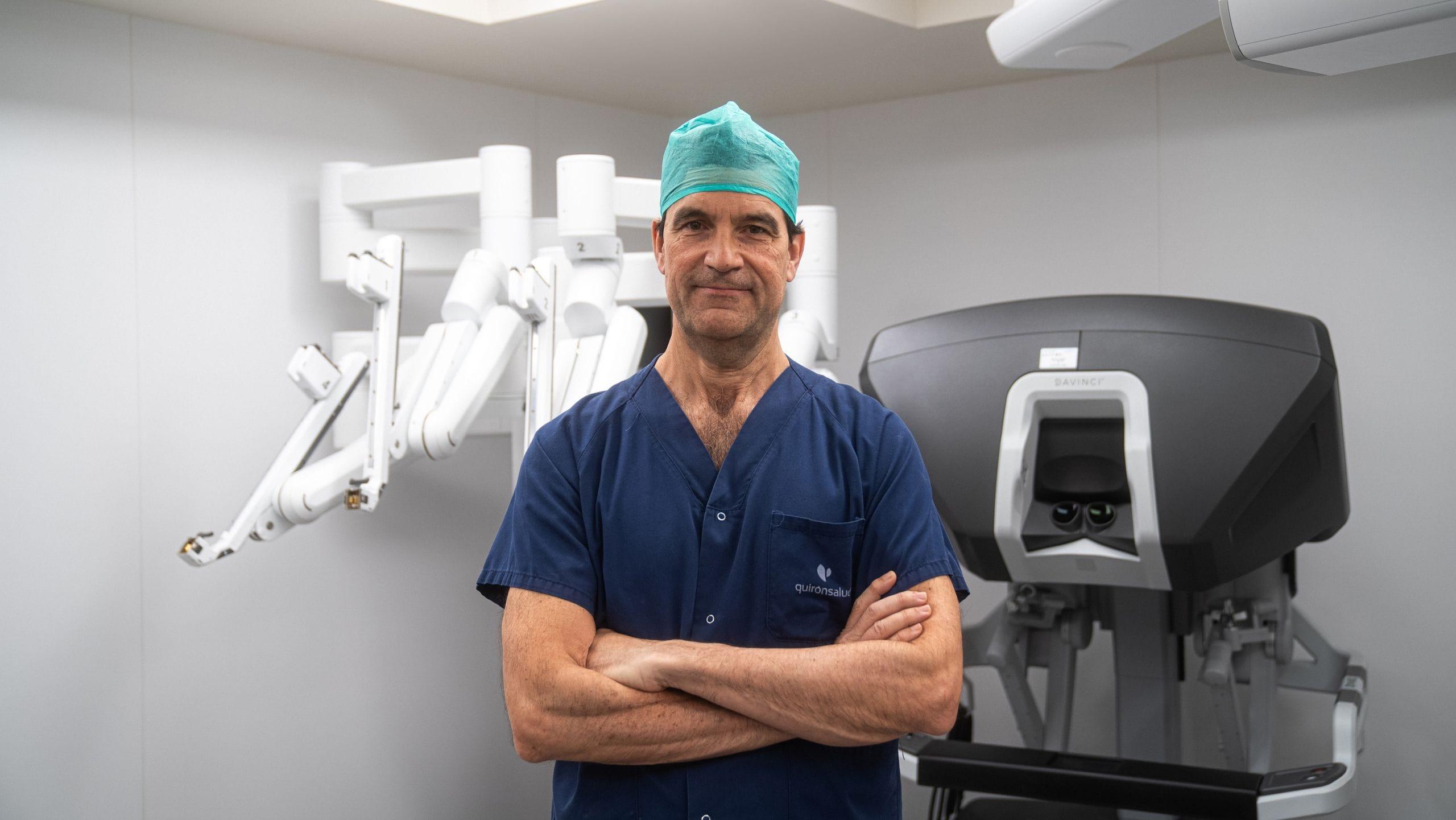 El doctor Javier Aguirrezabalaga (Quironsalud A Coruña).