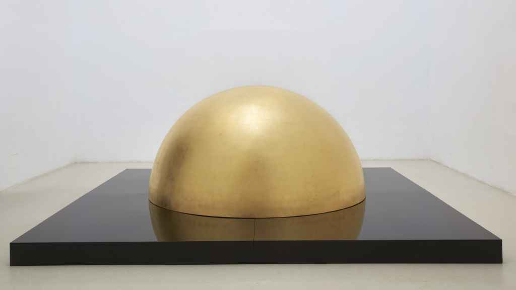 ' James Lee Byars: 'The Capital of the Golden Tower', 1991. © The Estate of James Lee Byars. Cortesía de Michael Werner Gallery / Museo Reina Sofía