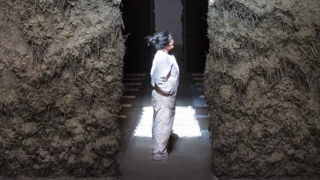 Delcy Morelos en un momento del montaje en el CAAC de Sevilla. Foto: Pepe Morón