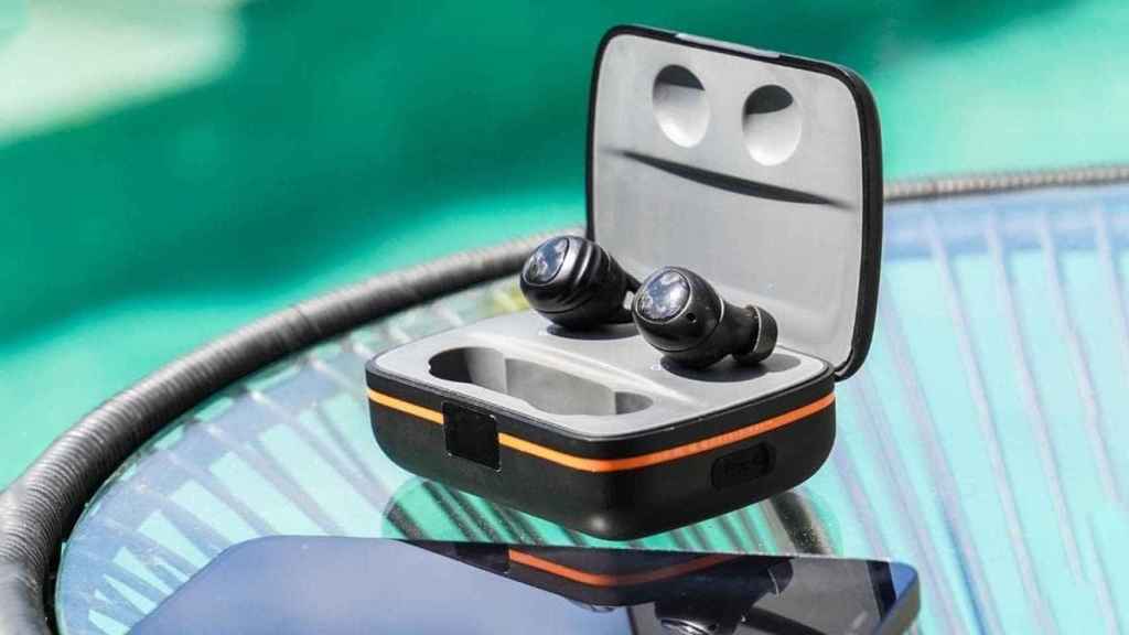 Auriculares con placa solar