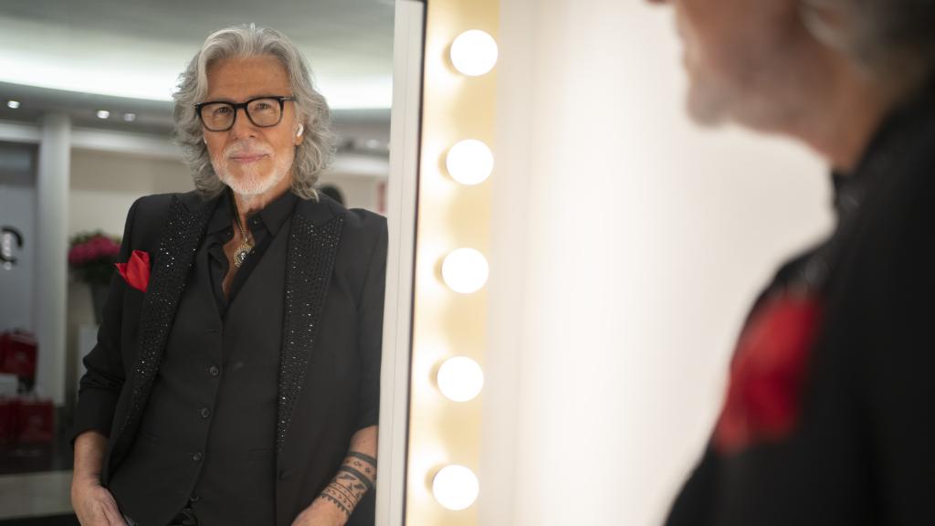 Alberto Cerdán, el peluquero de los famosos que peina a Elsa Pataky y Claudia Schiffer: Nunca estuve más de 9 años con una novia