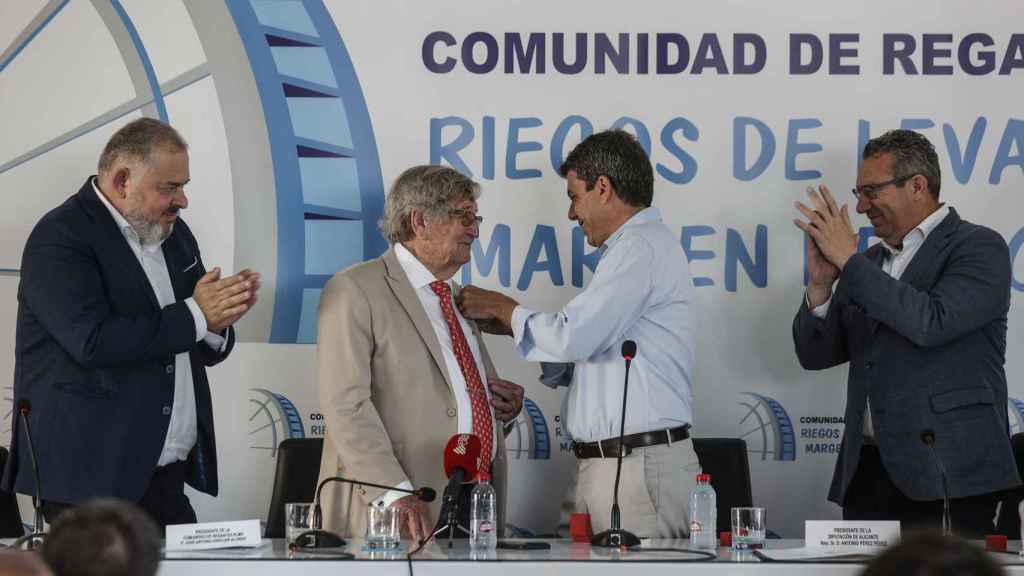 Carlos Mazón en  la jornada del centenario de la Comunidad de Regantes Riegos de Levante Margen Derecha. EE