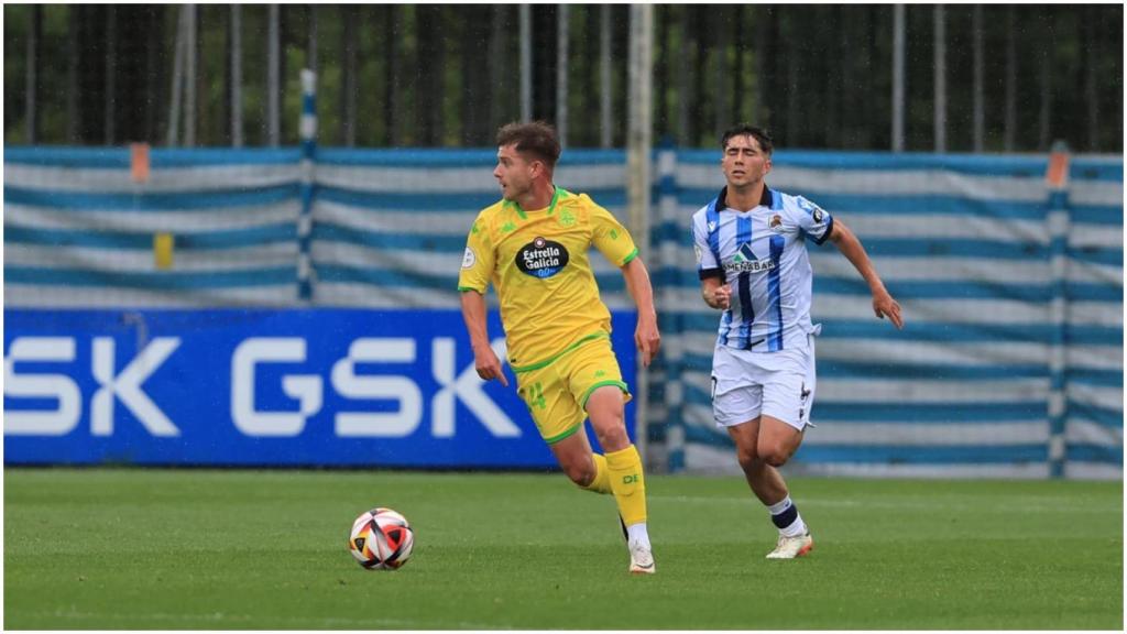 Cayarga controla un balón en el partido ante la Real Sociedad
