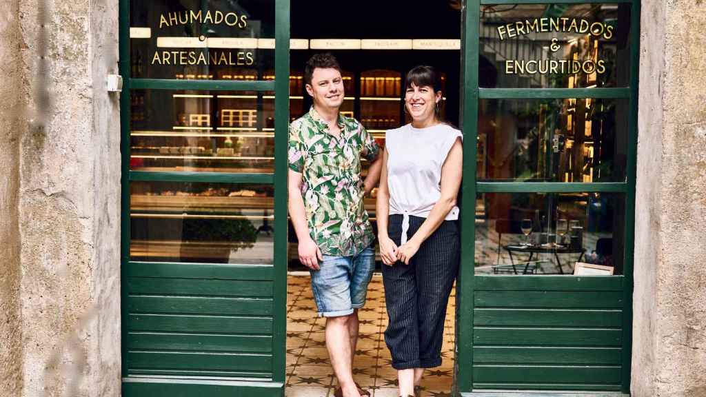 Carla Rodamilans y Buster Turner, al frente de Rooftop Smokehouse.