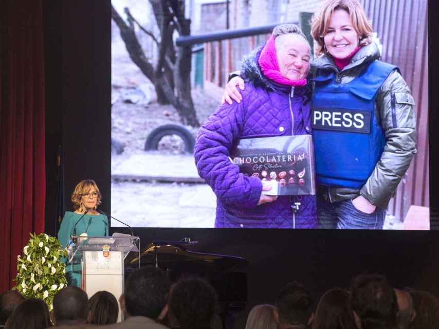 La periodista, durante la entrega de un premio de periodismo en 2023.