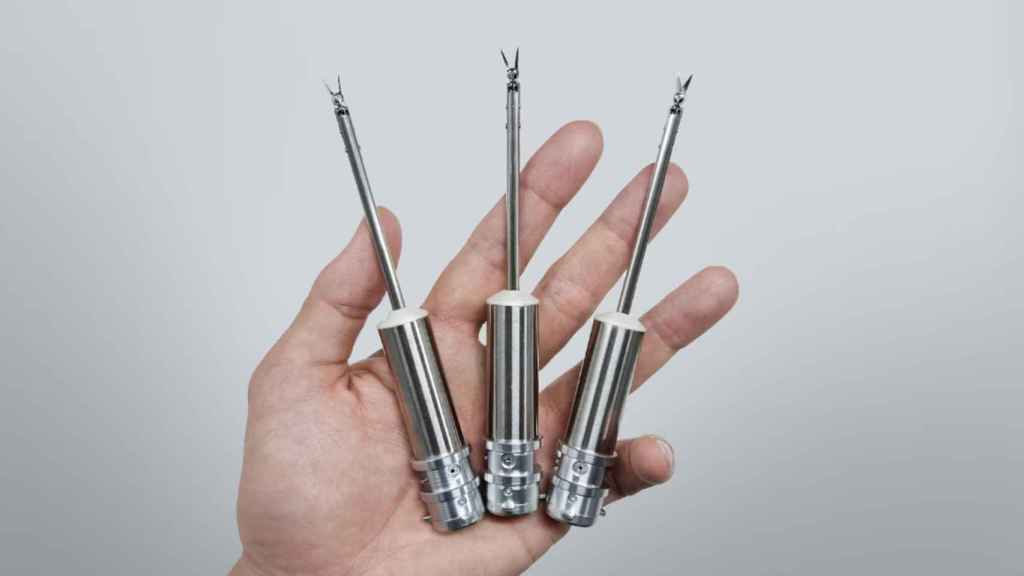 Instrumental del robot diseñado para microcirugía