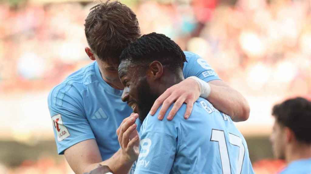 Jorgen Strand Larsen y Jonathan Bamba.