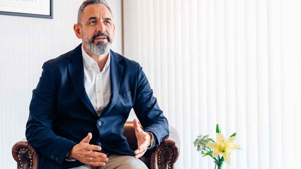 El doctor J. Ángel Gómez Pascual.