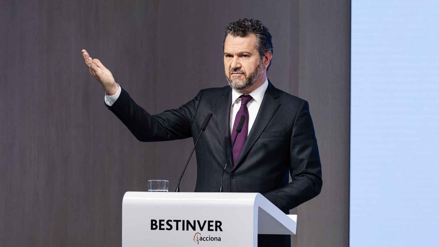 El presidente de la CNMV, Rodrigo Buenaventura, interviene durante un encuentro informativo de Europa Press en el Campus de Acciona.