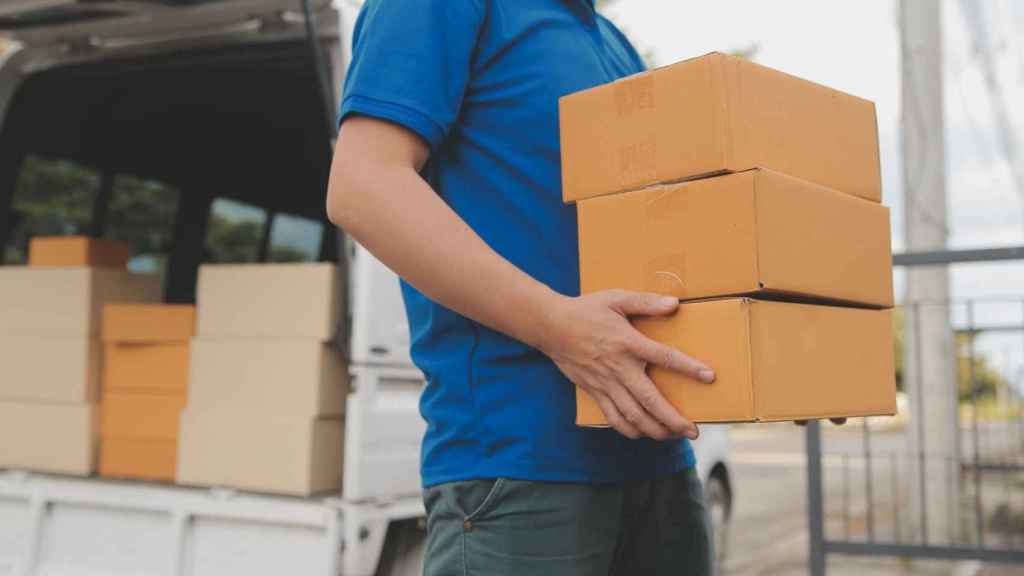 Imagen de archivo de un repartidor.